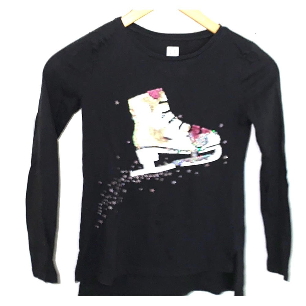 Gap ice skate flip long sleeve shirt